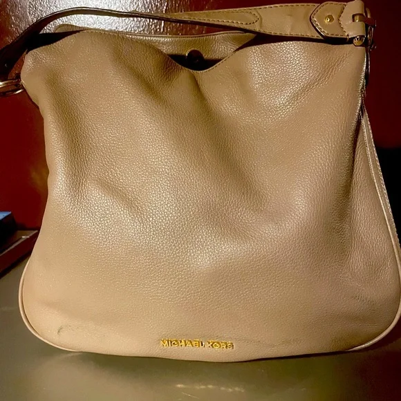 Michael Kors tan shoulder bag - Picture 2 of 2